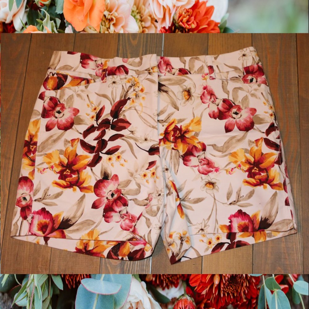 White House Black Market Floral Coastal Stretch Shorts – Size 8